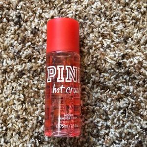 PINK Hot Crush body spray